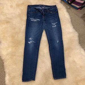 American Eagle Ripped Skinny Jegging Jeans